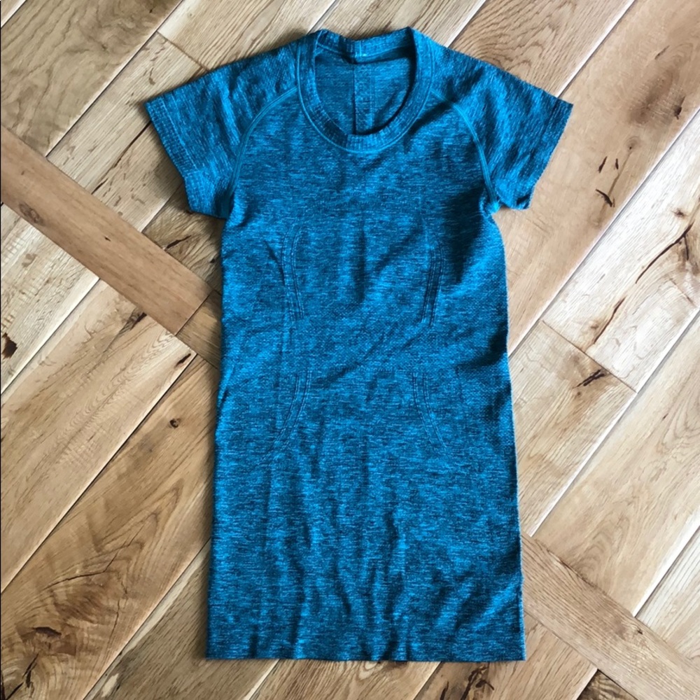 Lululemon swiftly T-shirt